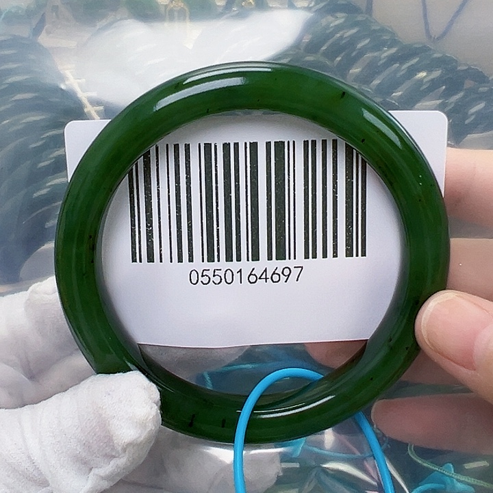 和田玉未镶嵌手镯微瑕6364