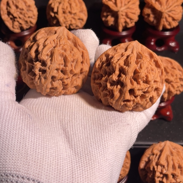 文玩核桃吊坠47尺61克官帽