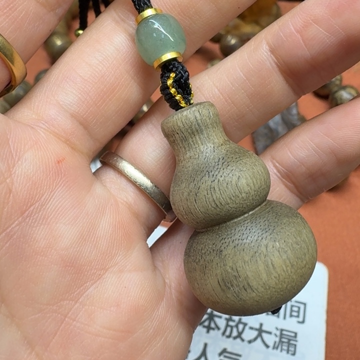 沉香吊坠馨安居沉香定制款