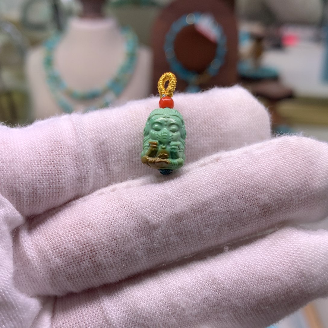 绿松石配饰未镶嵌