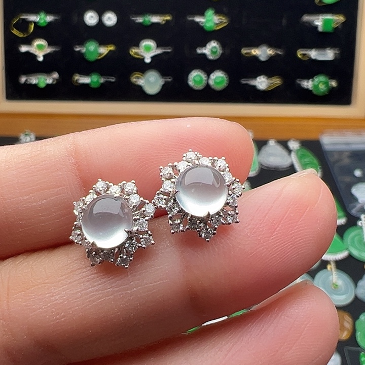 翡翠18K金镶嵌颈饰耳钉