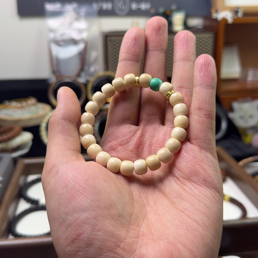 星月菩提吊坠白玉菩提8*9