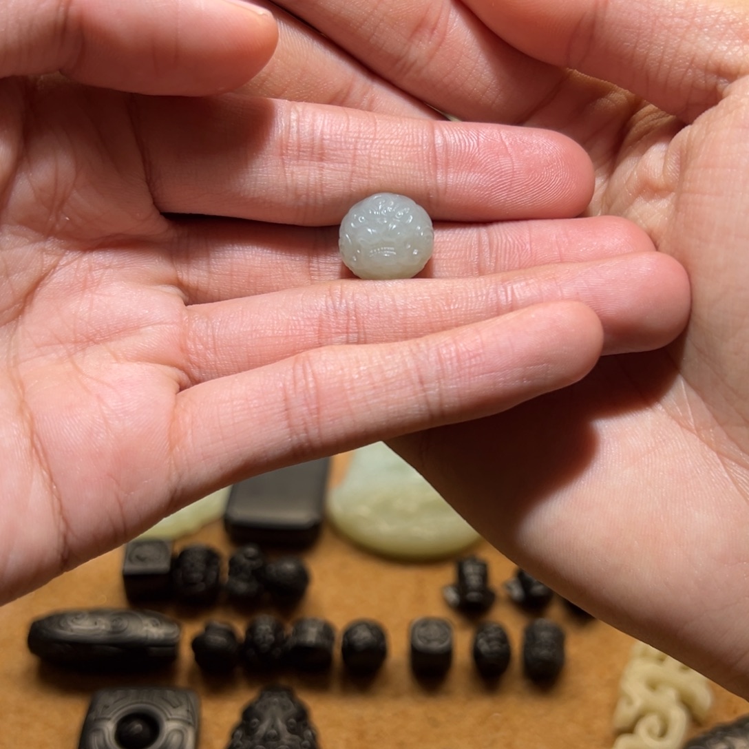 赛***生和田玉未镶嵌挂件