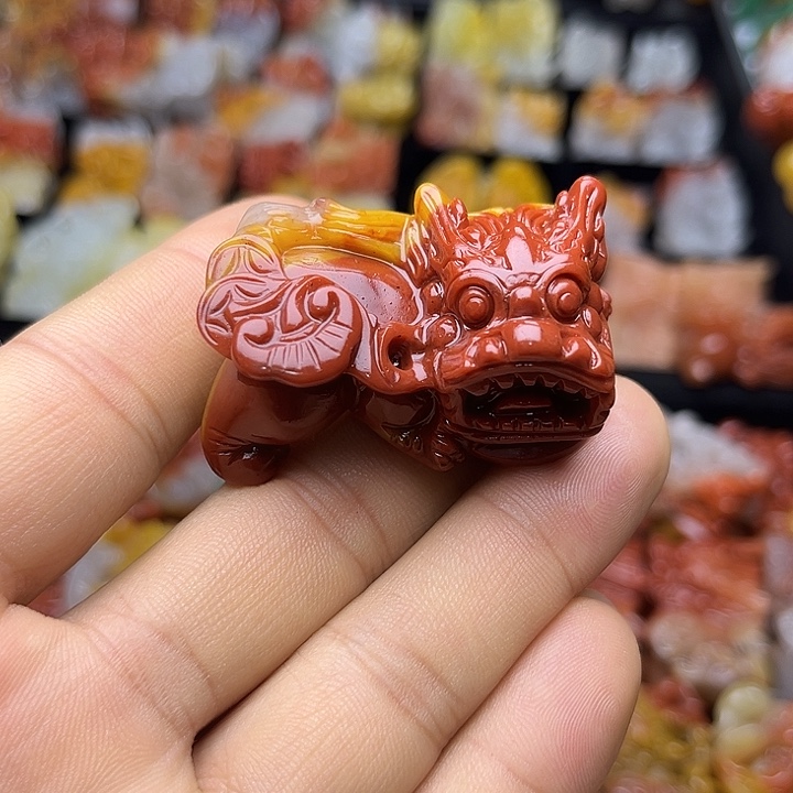 石英质玉（黄龙玉）颈饰未镶嵌
