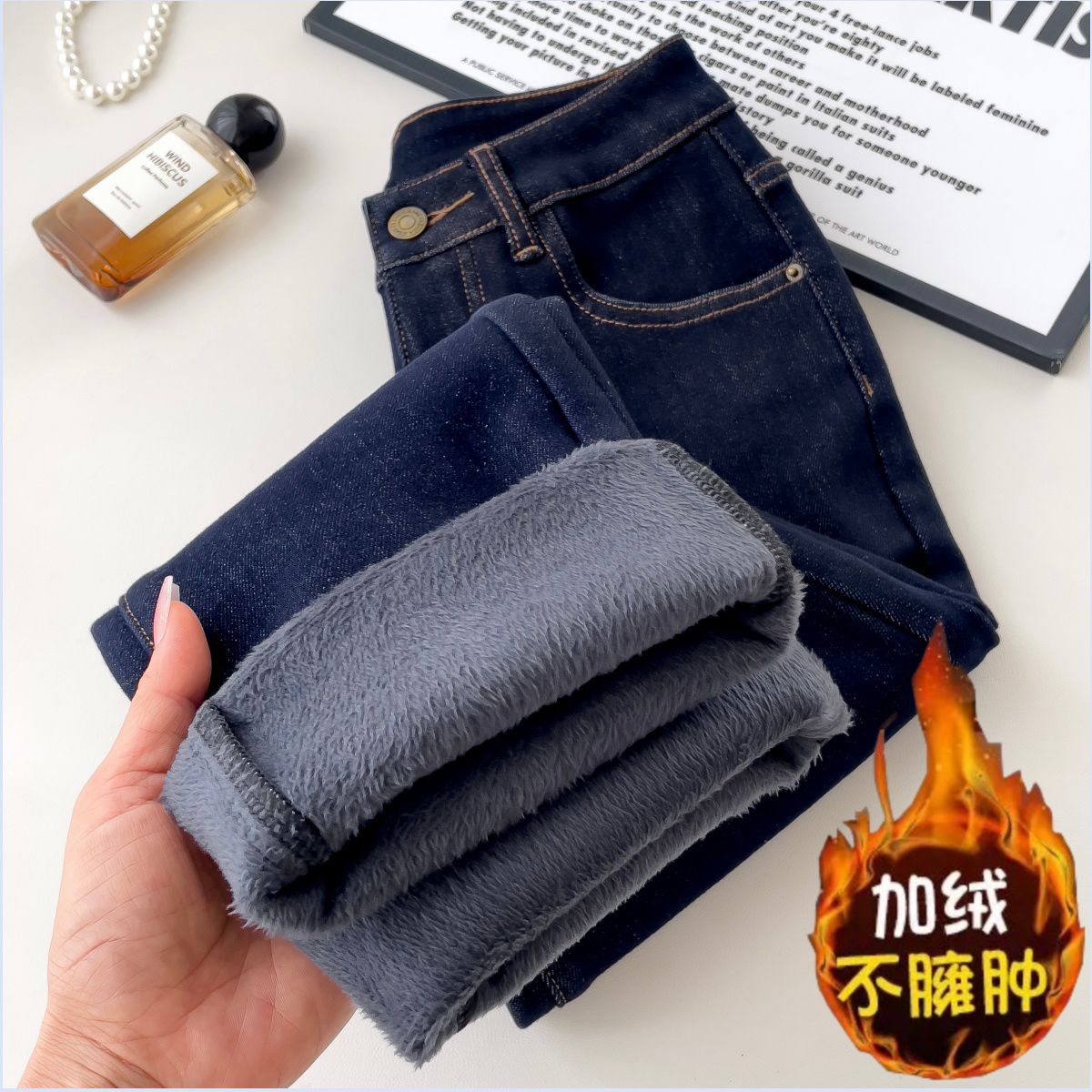 2025秋冬新款米白色丹宁蓝裤子高腰宽松直筒女牛仔裤显高显瘦烟管
