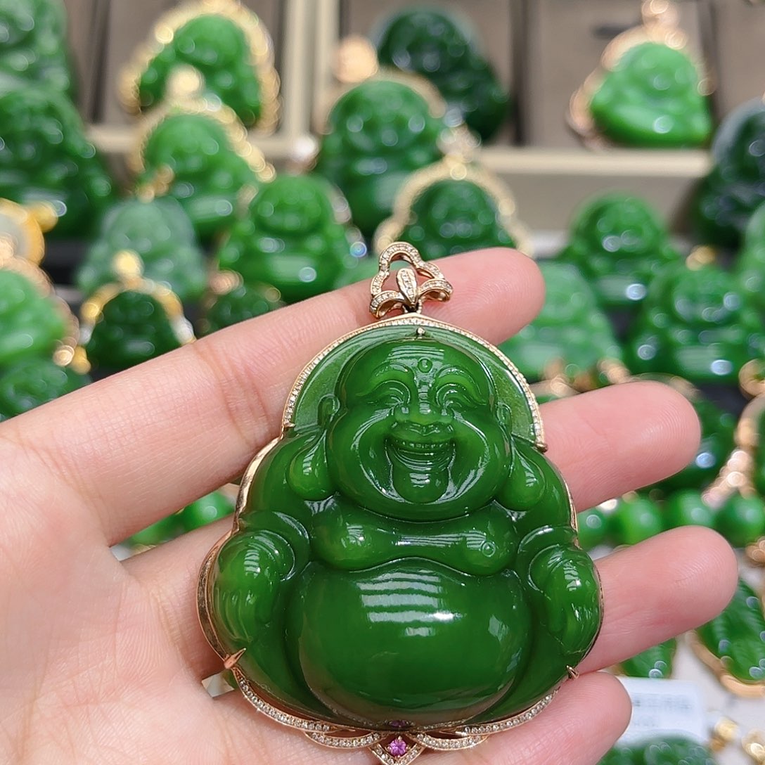 和田玉（碧玉）颈饰18K金镶嵌