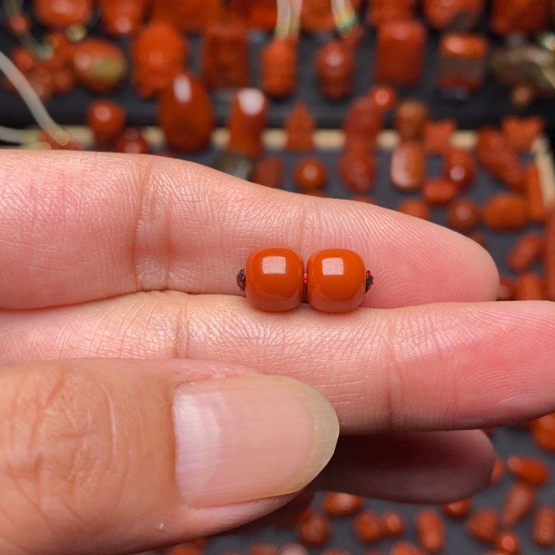 骑***1南红玛瑙8对珠未镶嵌