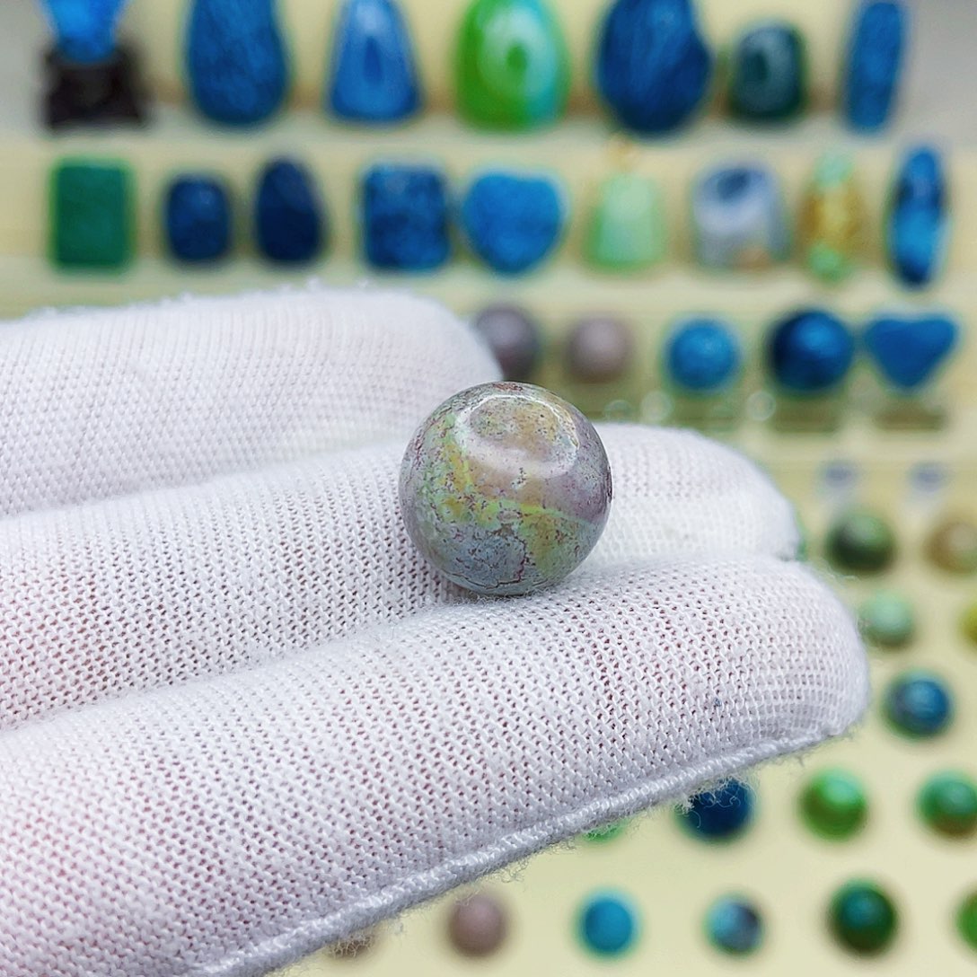 绿松石绿松石未镶嵌