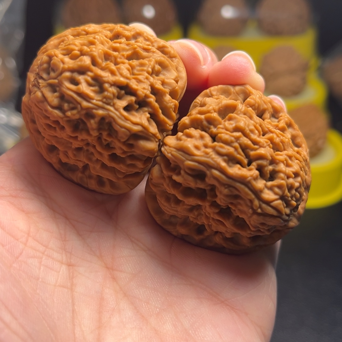 文玩核桃吊坠南疆40