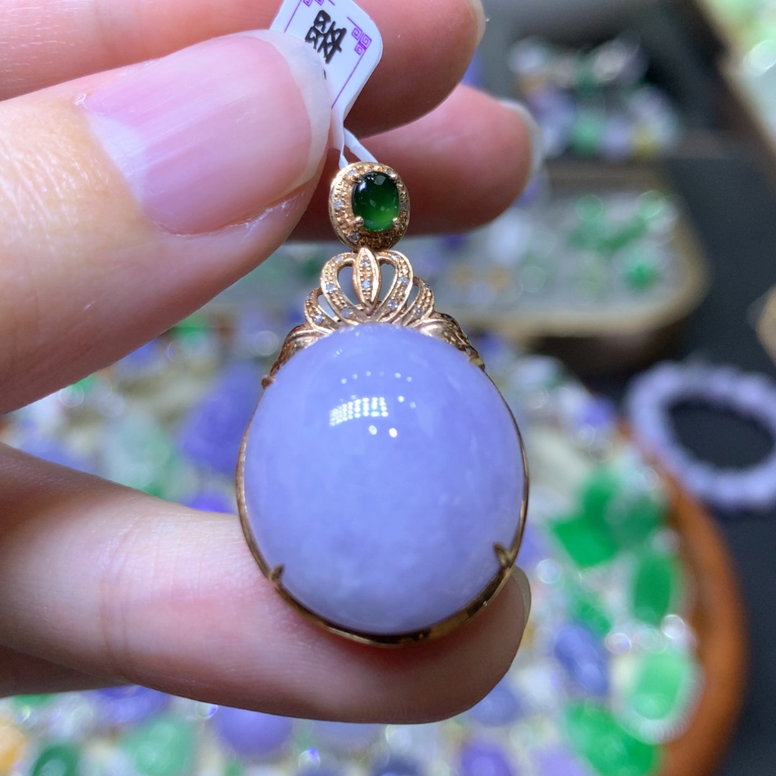 【闪购商品】翡翠颈饰18K金镶嵌翡翠吊坠项链