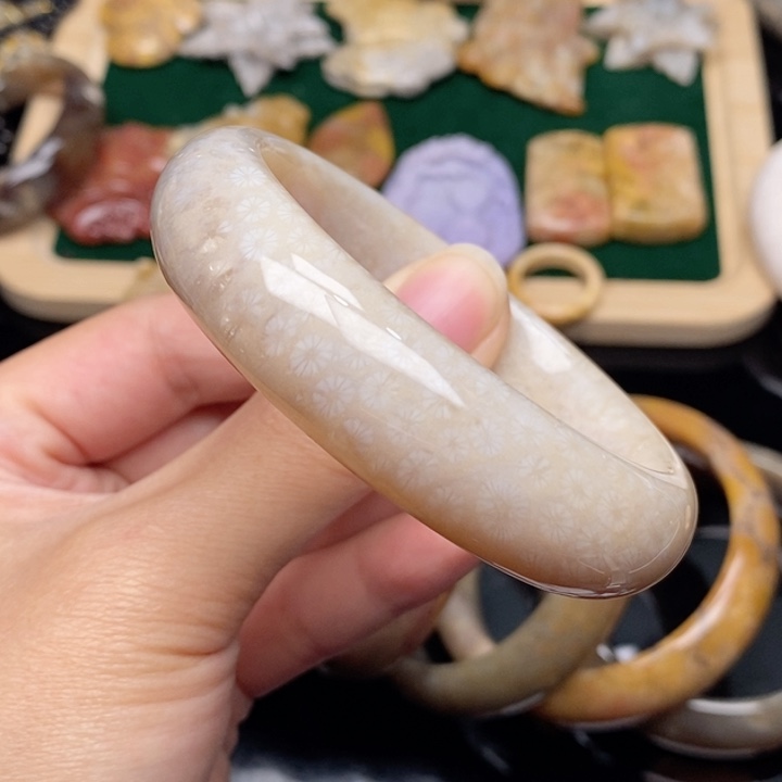 硅化珊瑚（珊瑚玉）手镯未镶嵌57.7