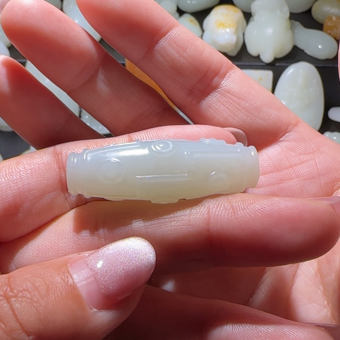 简***吃和田玉未镶嵌颈饰