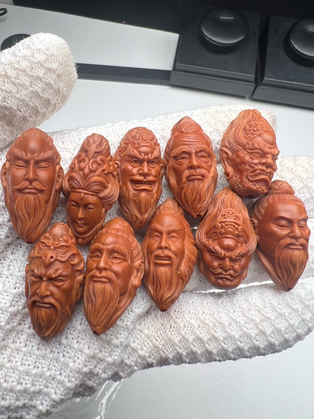 橄榄核雕刻#纯手工雕刻工艺品#1.9国王料上古封神