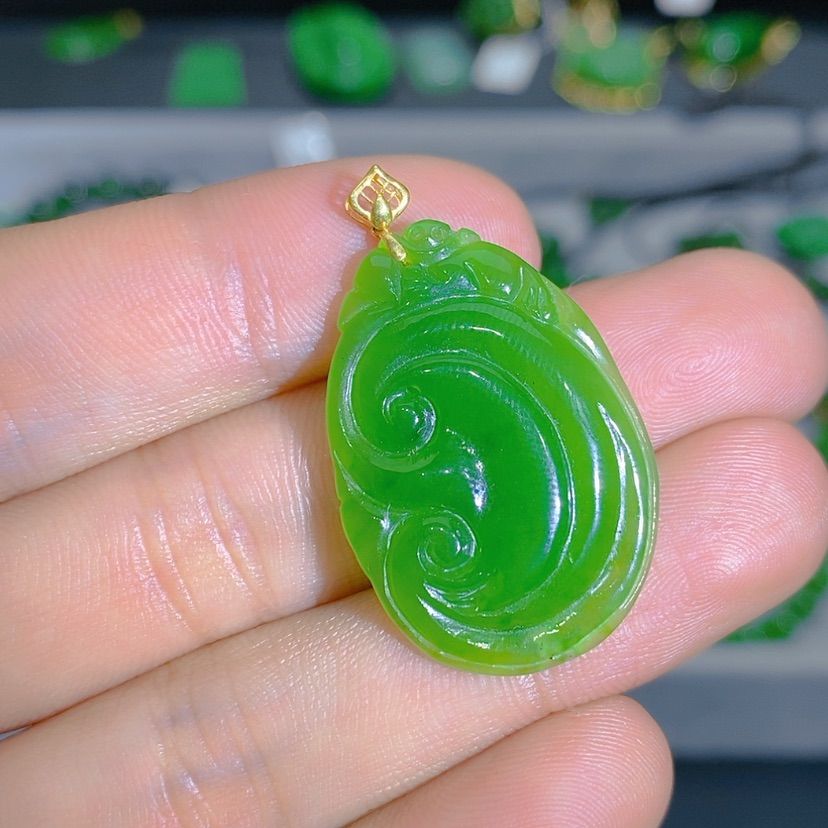 【闪购商品】和田玉（碧玉）颈饰18K金镶嵌