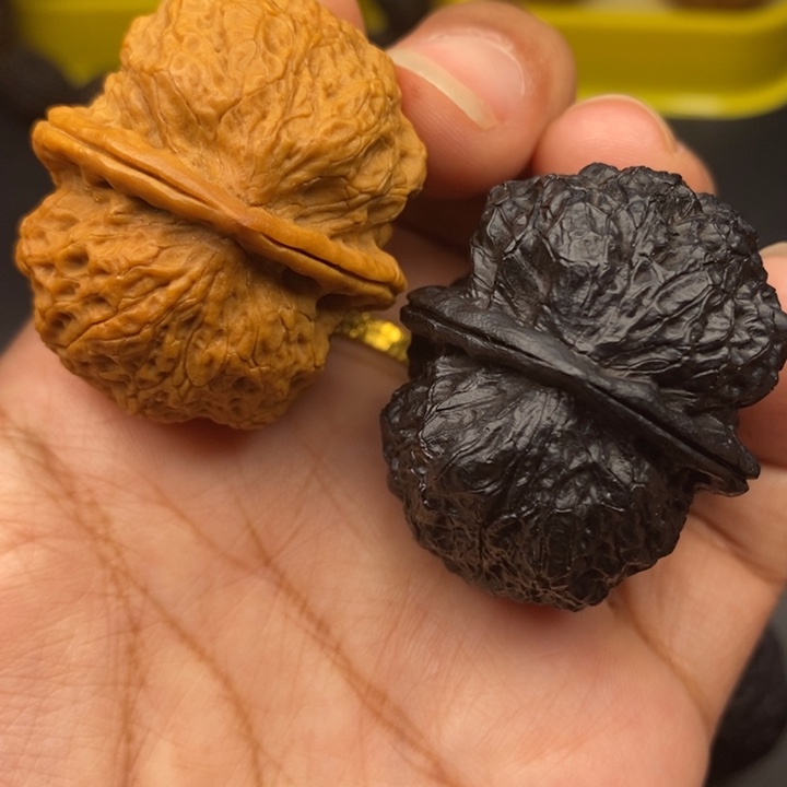 文玩核桃吊坠40尺饕餮金蟾