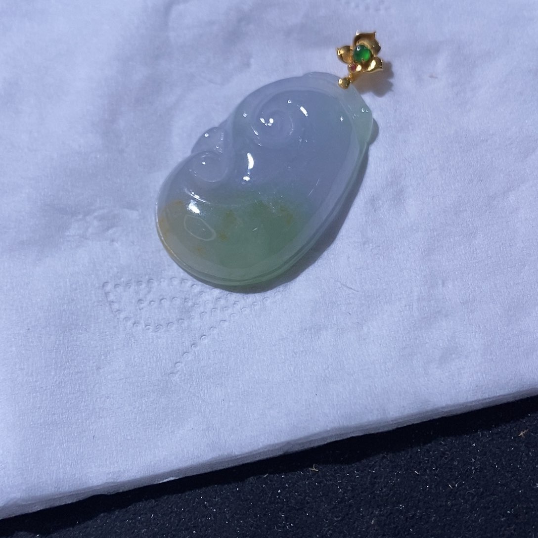 翡翠吊坠(不含链)18K金镶嵌