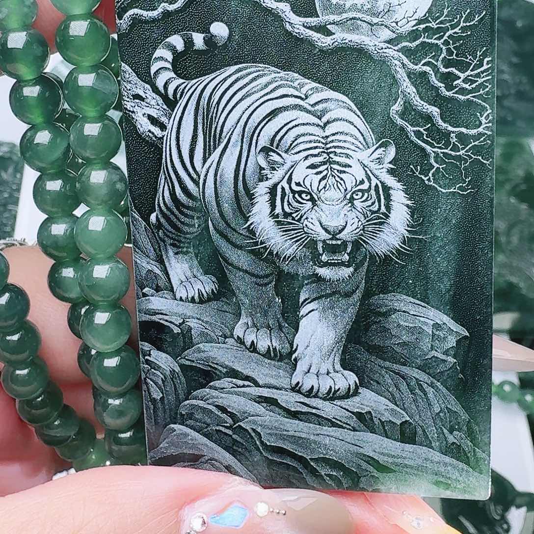 翡翠未镶嵌颈饰111