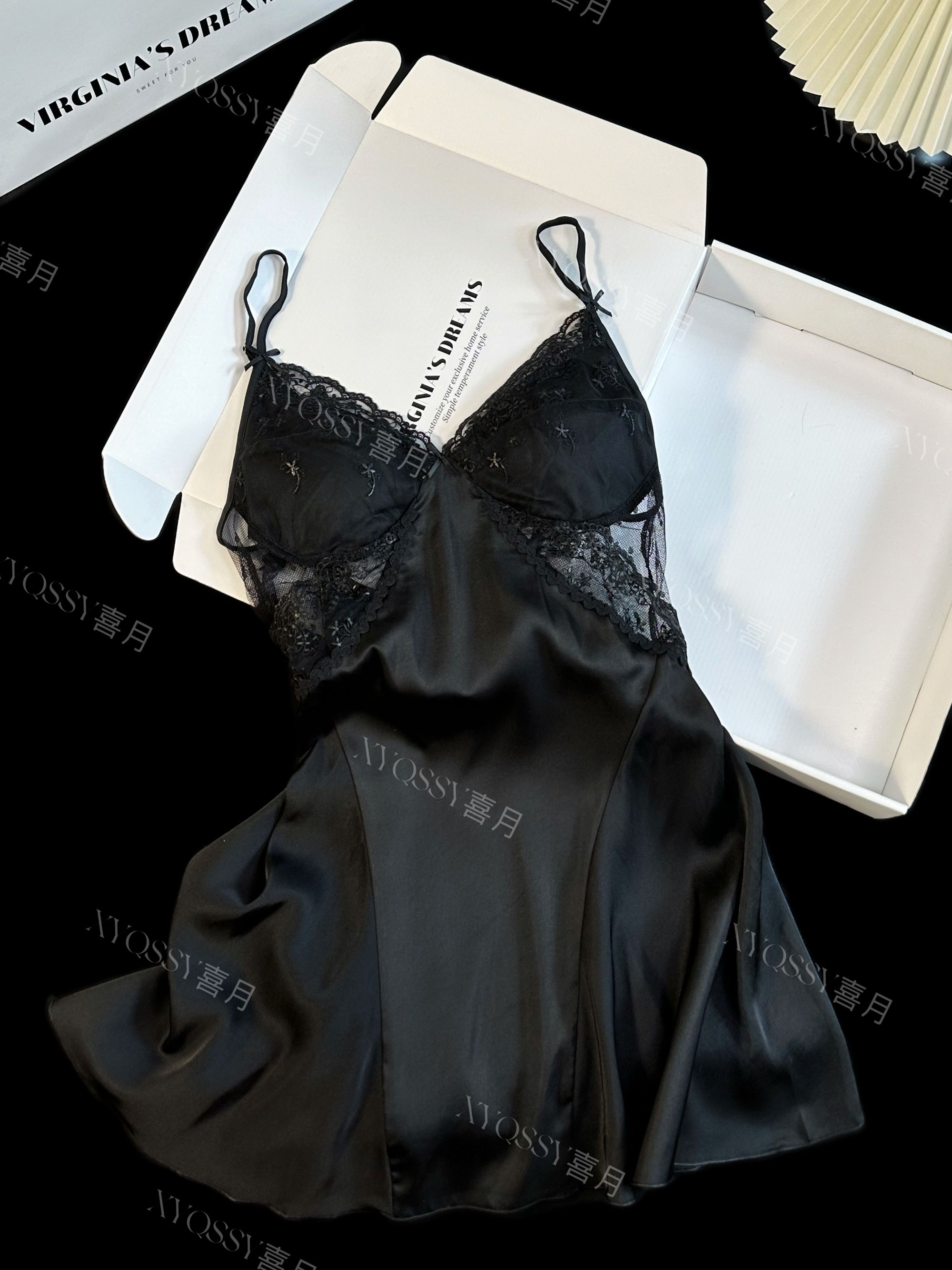 墨娆新款带胸垫睡裙女士性感蕾丝露背诱惑吊带冰丝薄款轻奢家居服