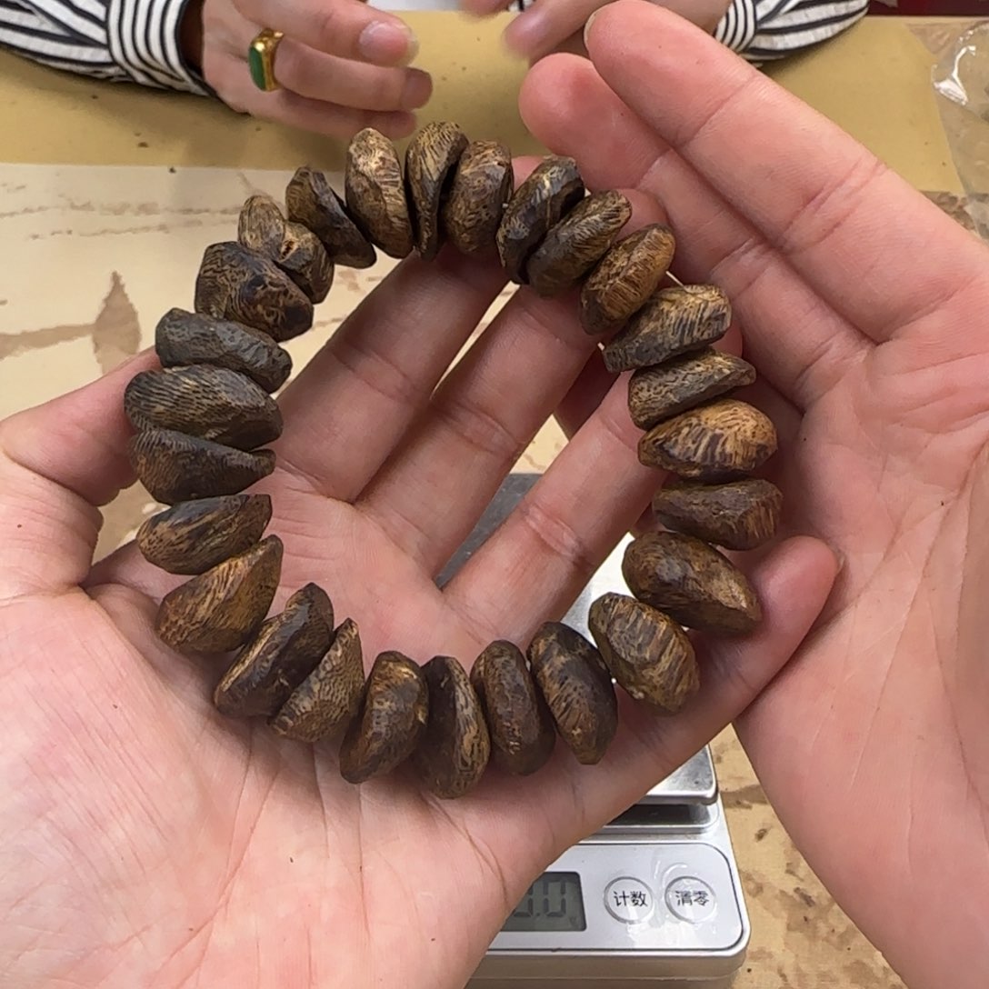 沉香手串白棋树丁多样性发货1条37克