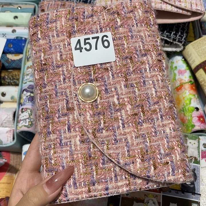 织绣A6活页带横线纸4576