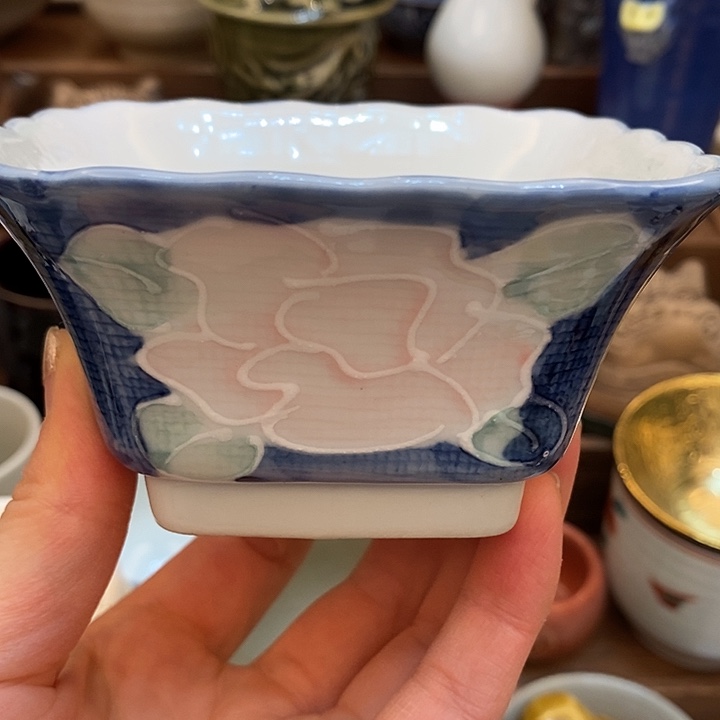 倚***石   中古物品默认微瑕，谨慎参拍，满18包邮！