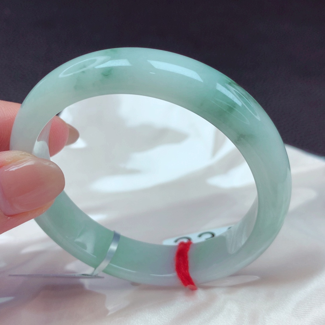 翡翠手镯未镶嵌手镯88