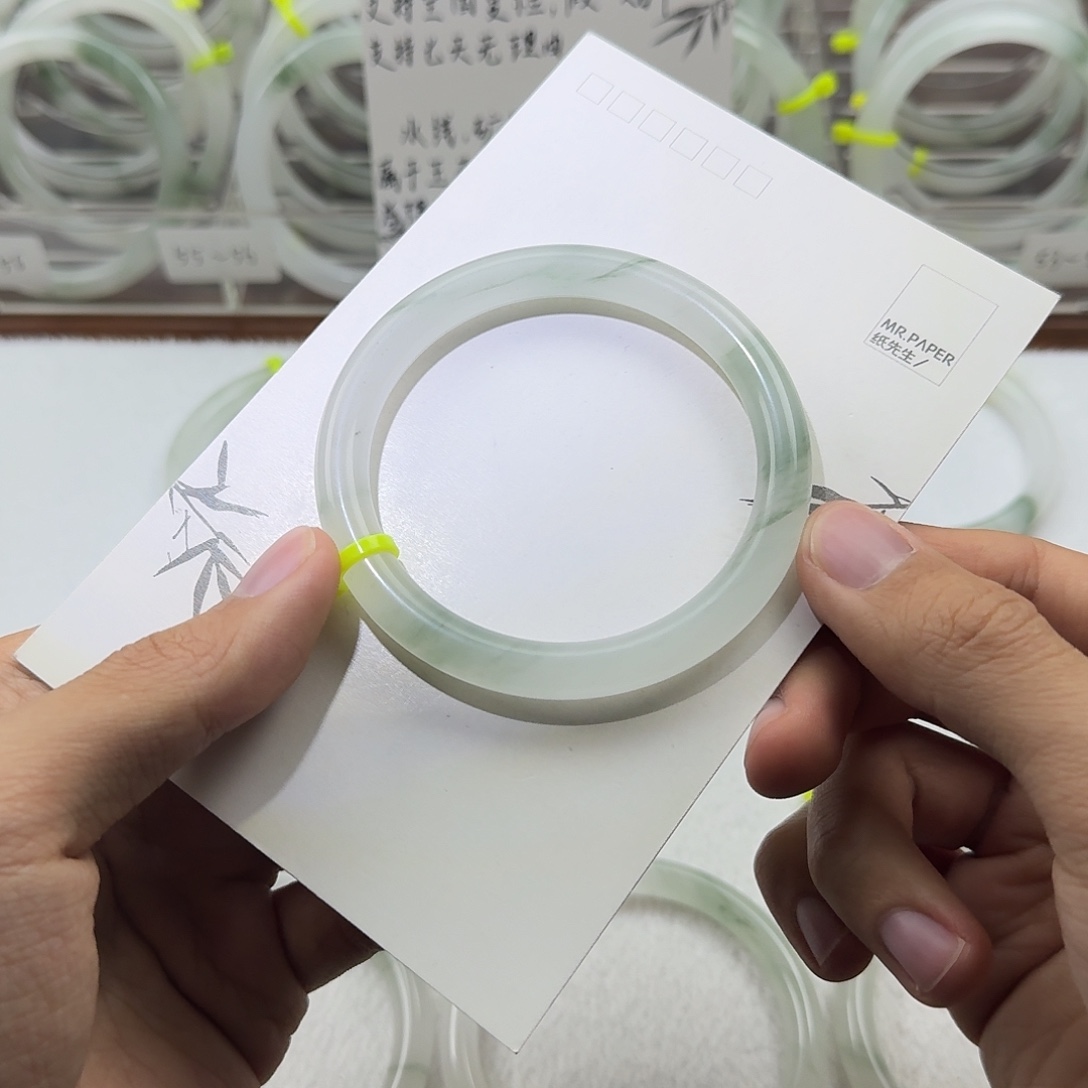 石英质玉（天山翠）未镶嵌手镯