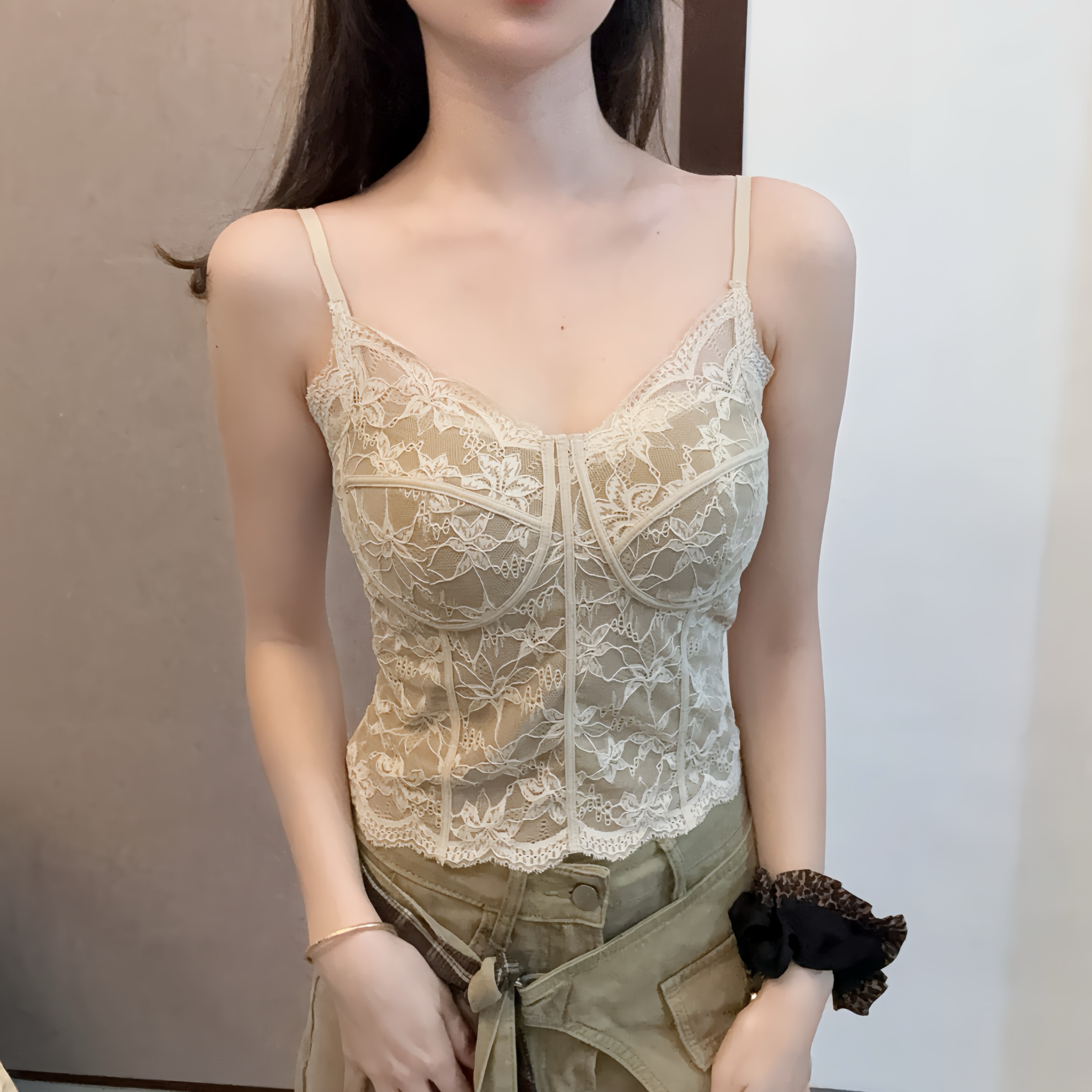 纯欲风蕾丝磨毛保暖带胸垫吊带背心女可外穿修身显瘦内搭打底上衣