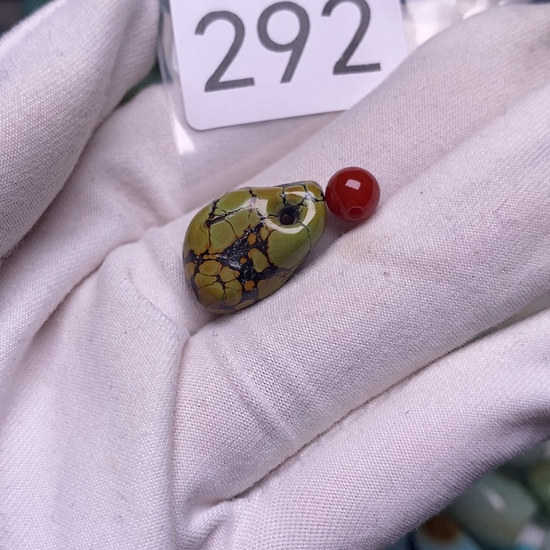 南红玛瑙未镶嵌珠宝半成品