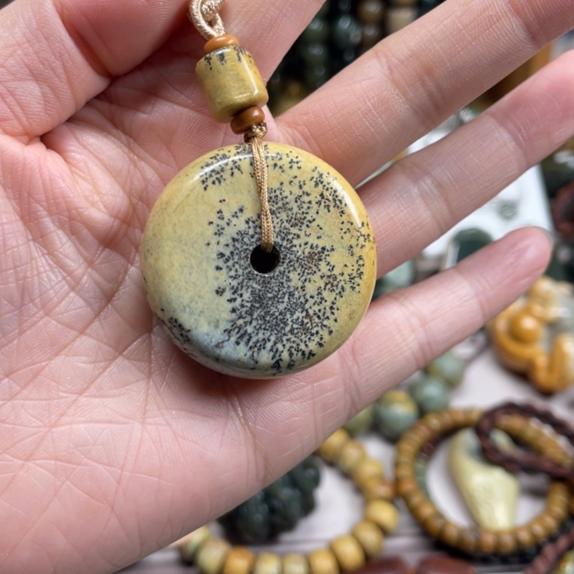 【闪购商品】岫岩河磨玉（透闪石质玉）挂件未镶嵌