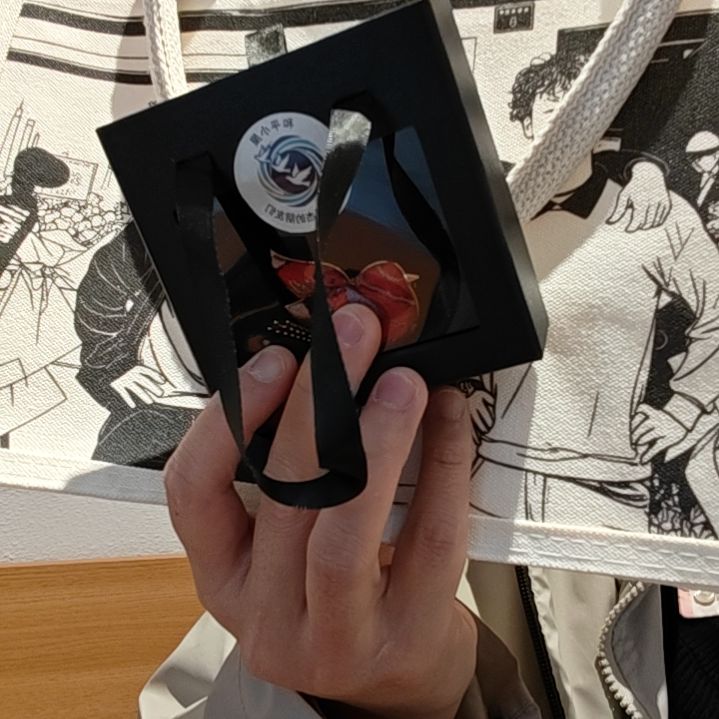 织绣蜀锦和平鸽盲盒+帆布包文创套餐