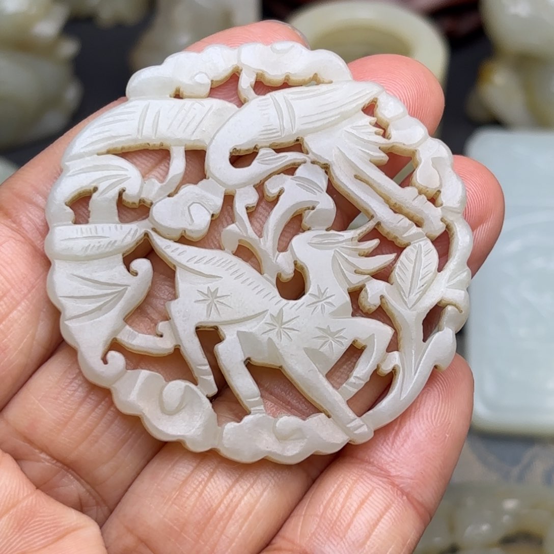 和田玉颈饰未镶嵌