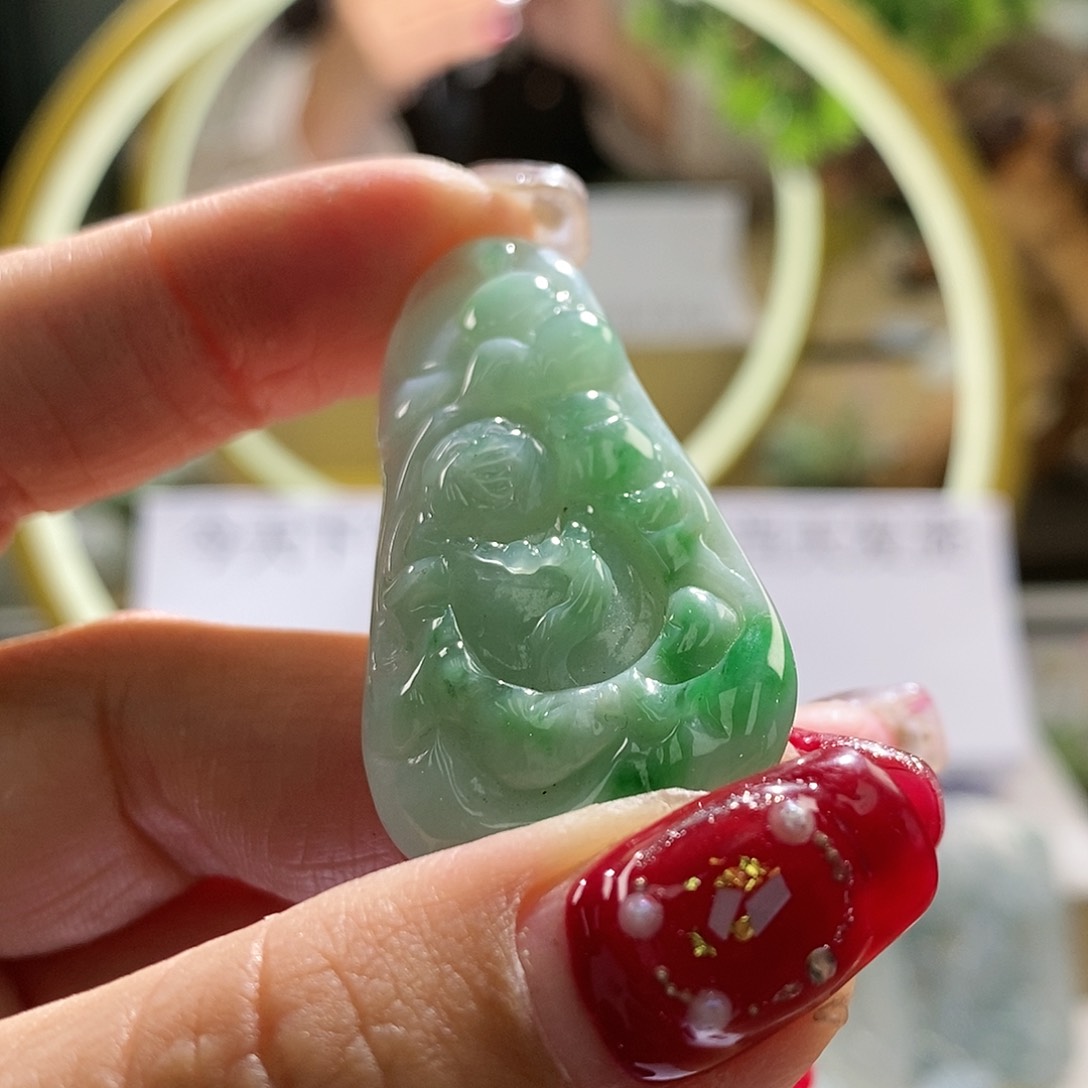 【闪购商品】翡翠颈饰未镶嵌佛