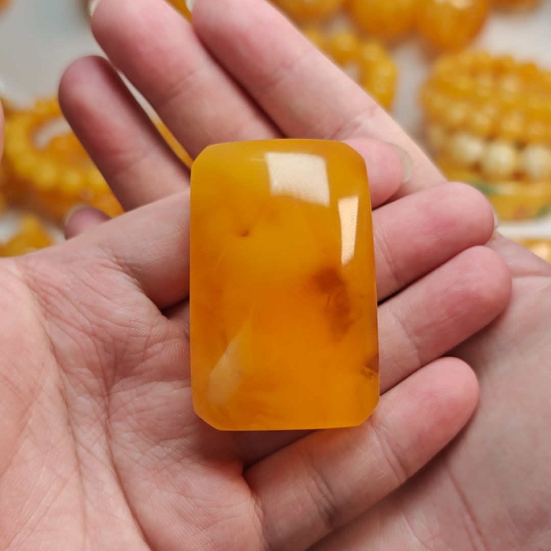 蜜蜡吊坠(赠链)未镶嵌