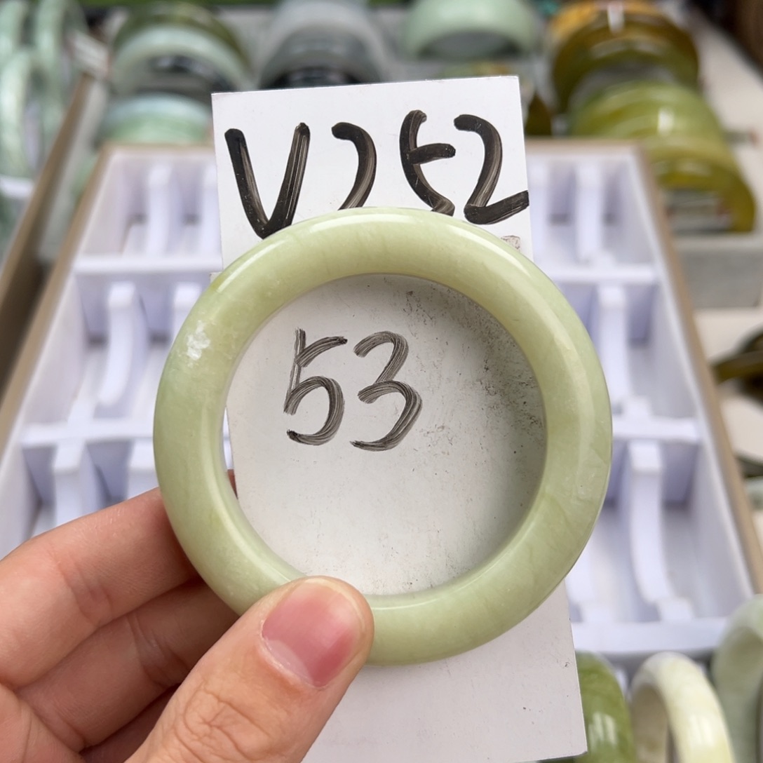 岫玉手镯未镶嵌天然岫玉微瑕