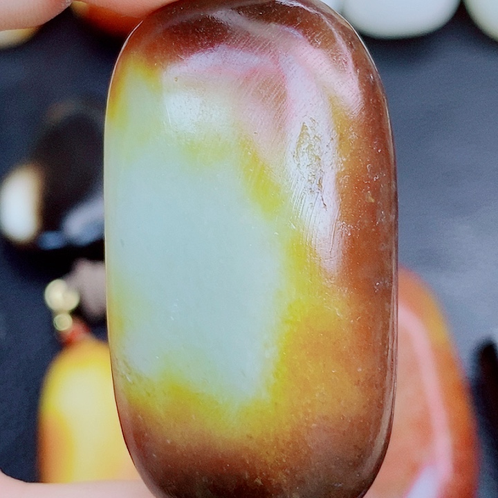 和田玉未镶嵌珠宝半成品