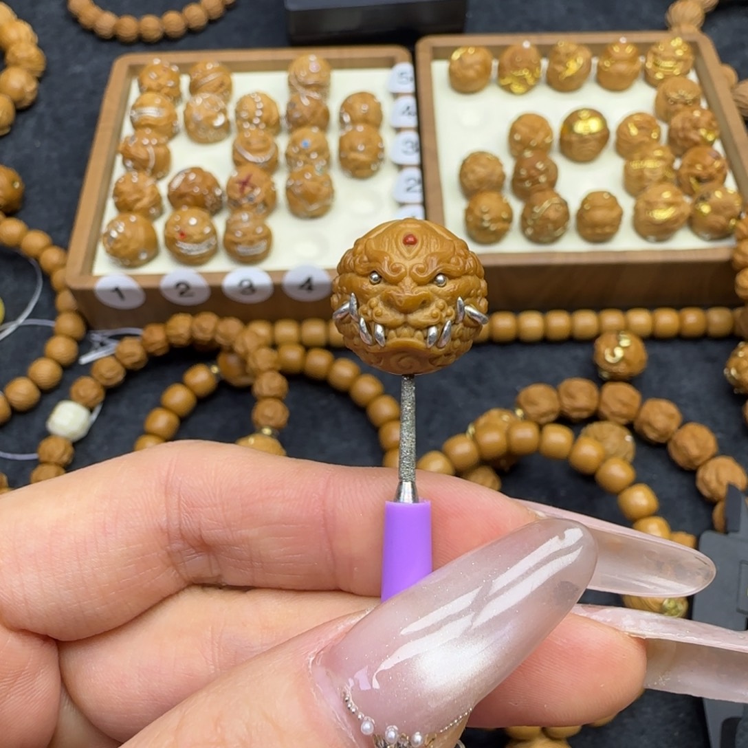 柳***柳17尺寸999银双面唐狮