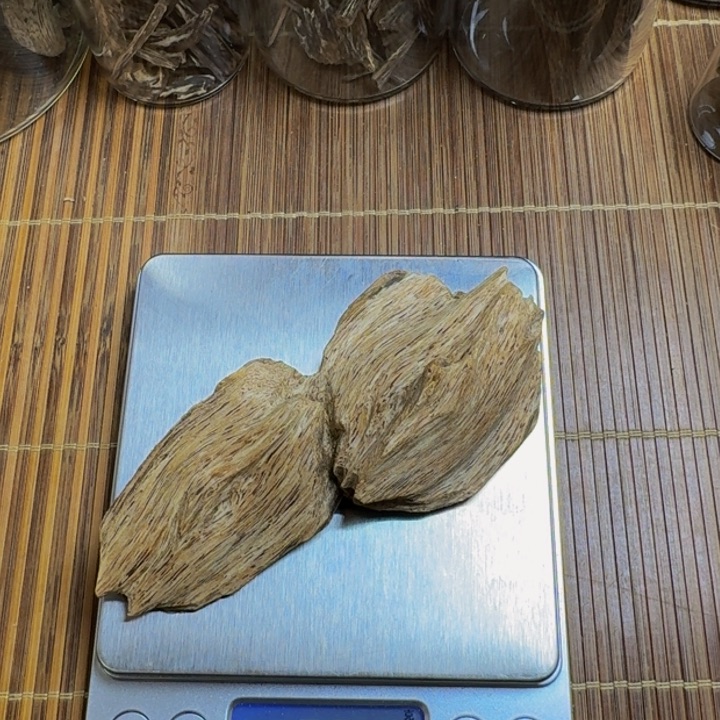 沉香沉香枕阿***茶百年虎斑棋23.26克