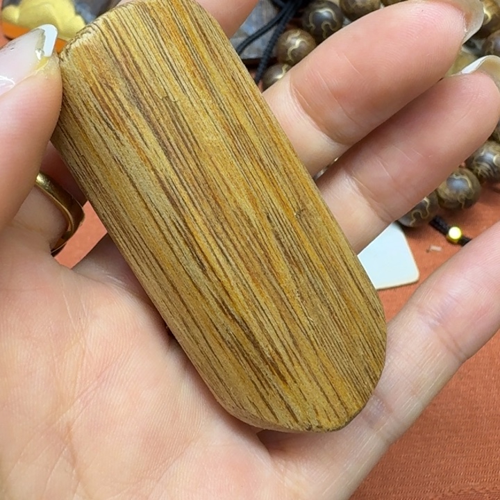 大叶紫檀（黑酸枝木类）