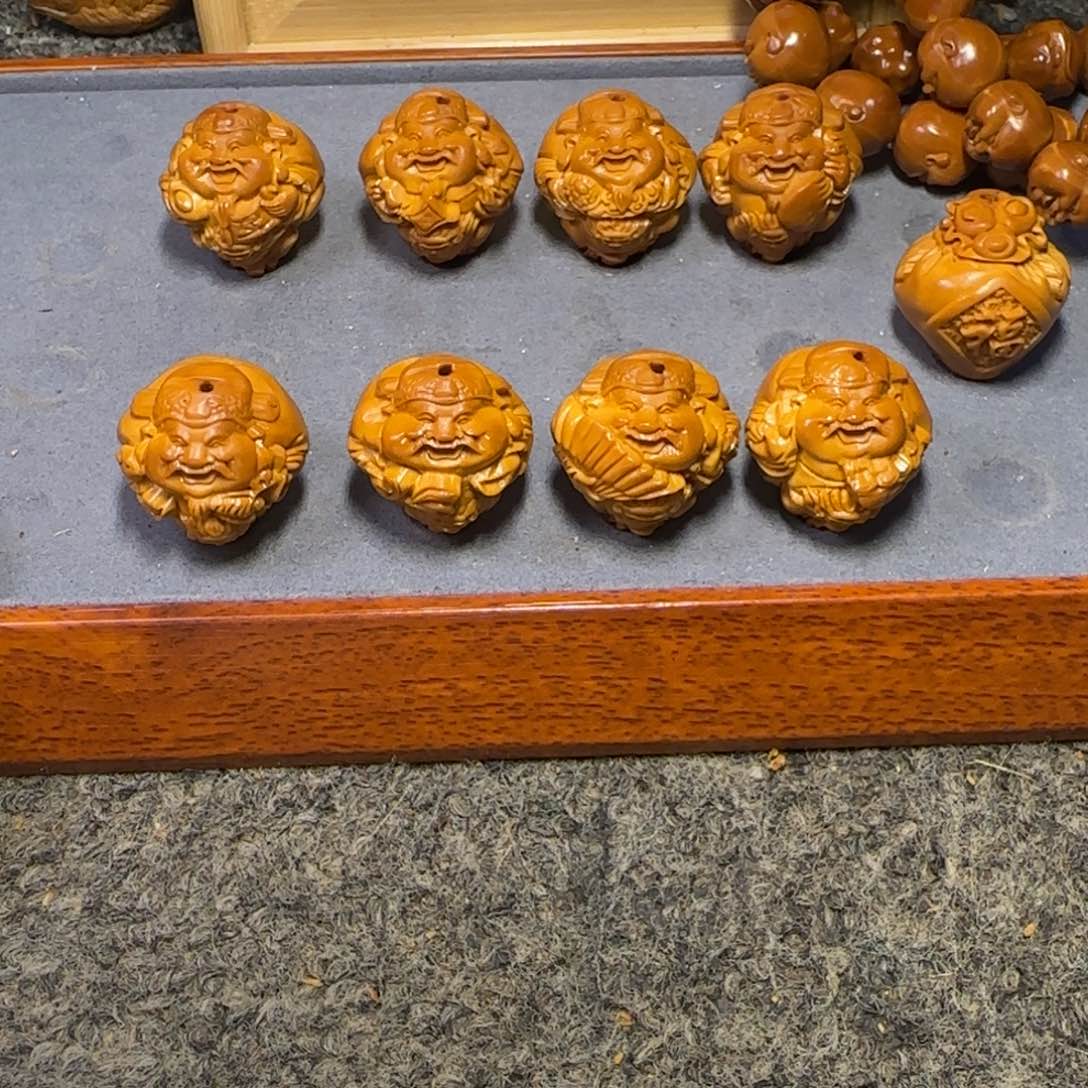 橄榄核吊坠超**想……………………