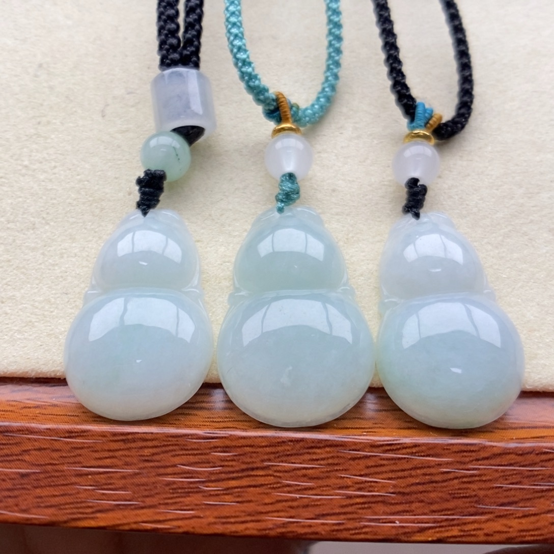 翡翠未镶嵌颈饰吊坠多样性发货发其一