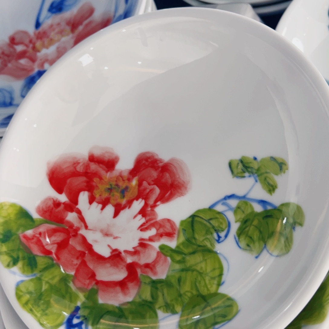 景德镇陶瓷手工手绘制作