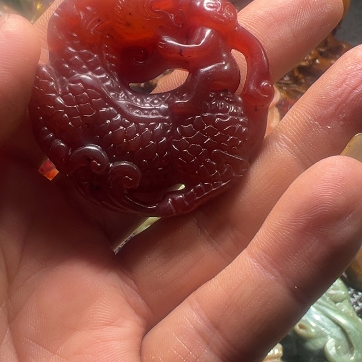 透闪石质玉未镶嵌颈饰