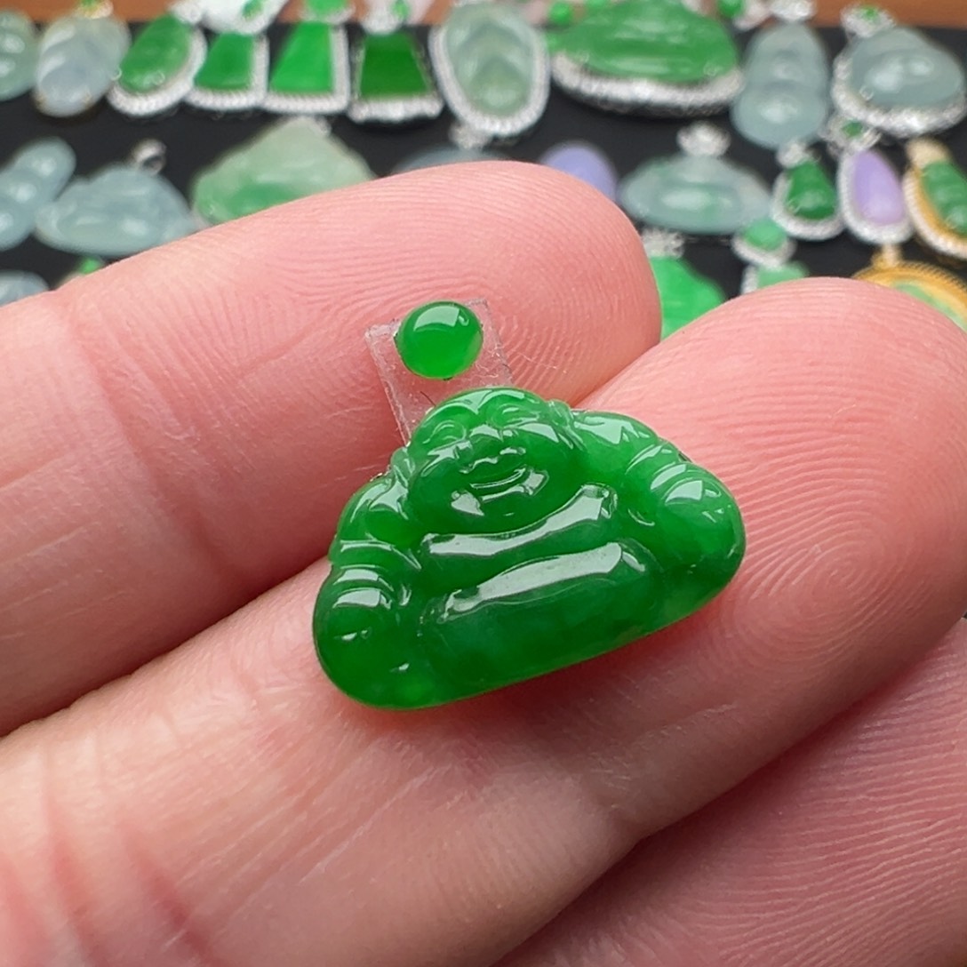 翡翠颈饰未镶嵌佛10.2