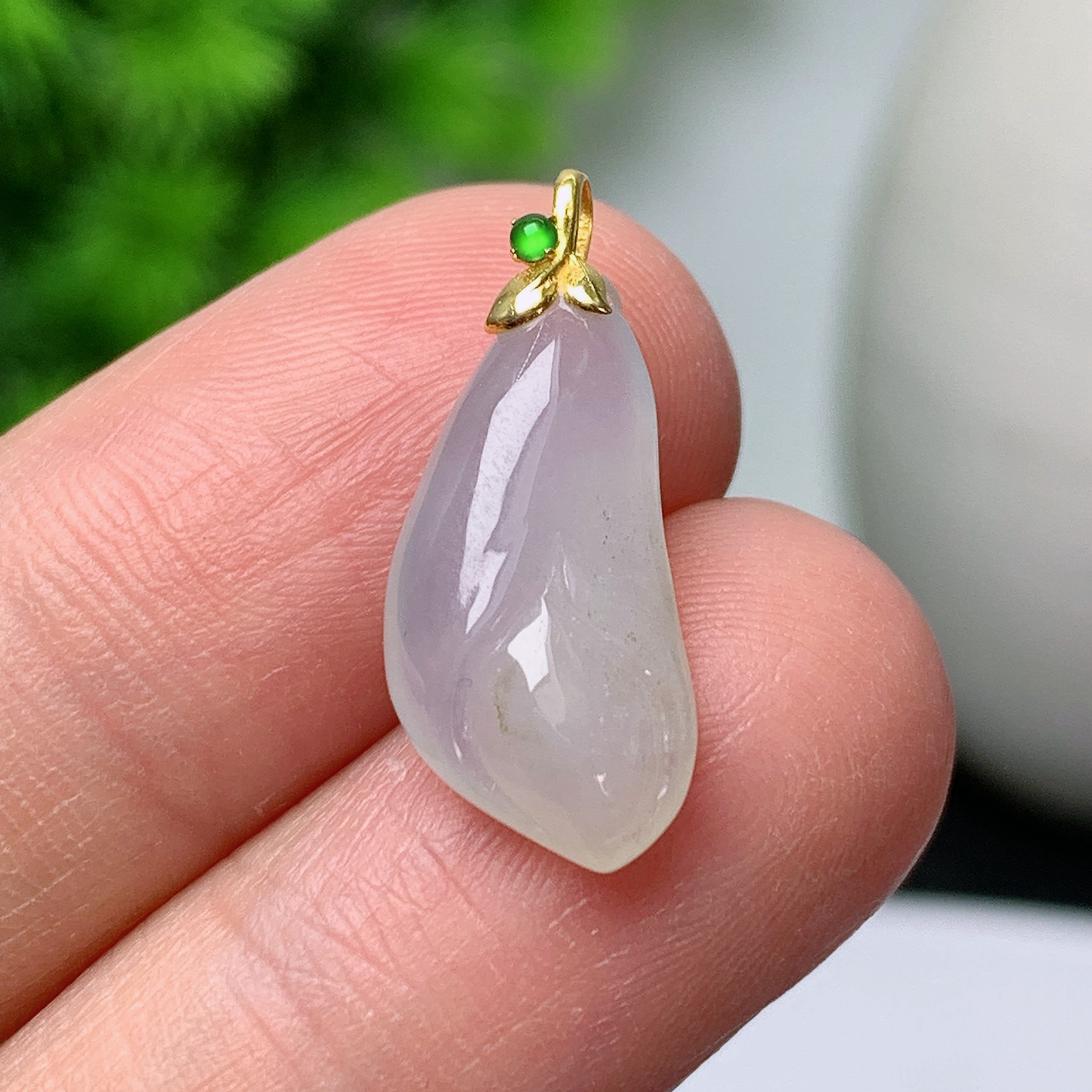 天然翡翠A货18k金镶嵌玉兰花吊坠250510  尺寸:20*10*4.9