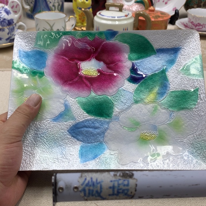 瓷片这份上的东西