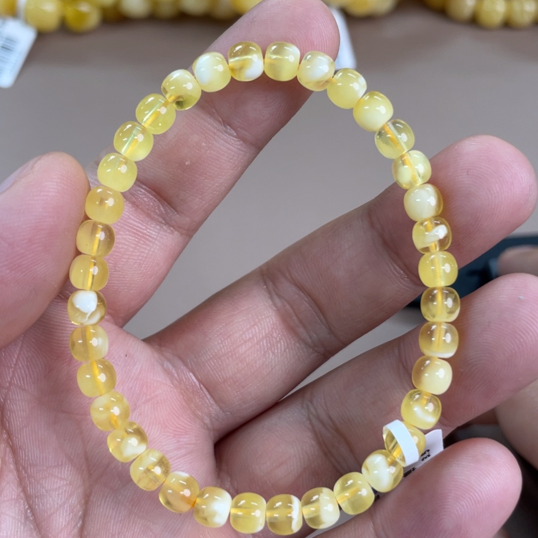 琥珀裸石未镶嵌02600000000