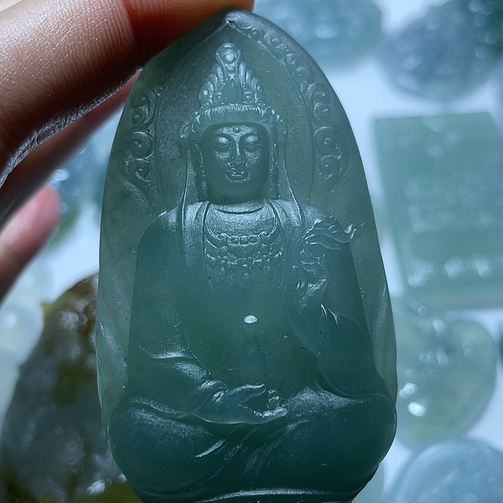 定制翡翠未镶嵌挂件