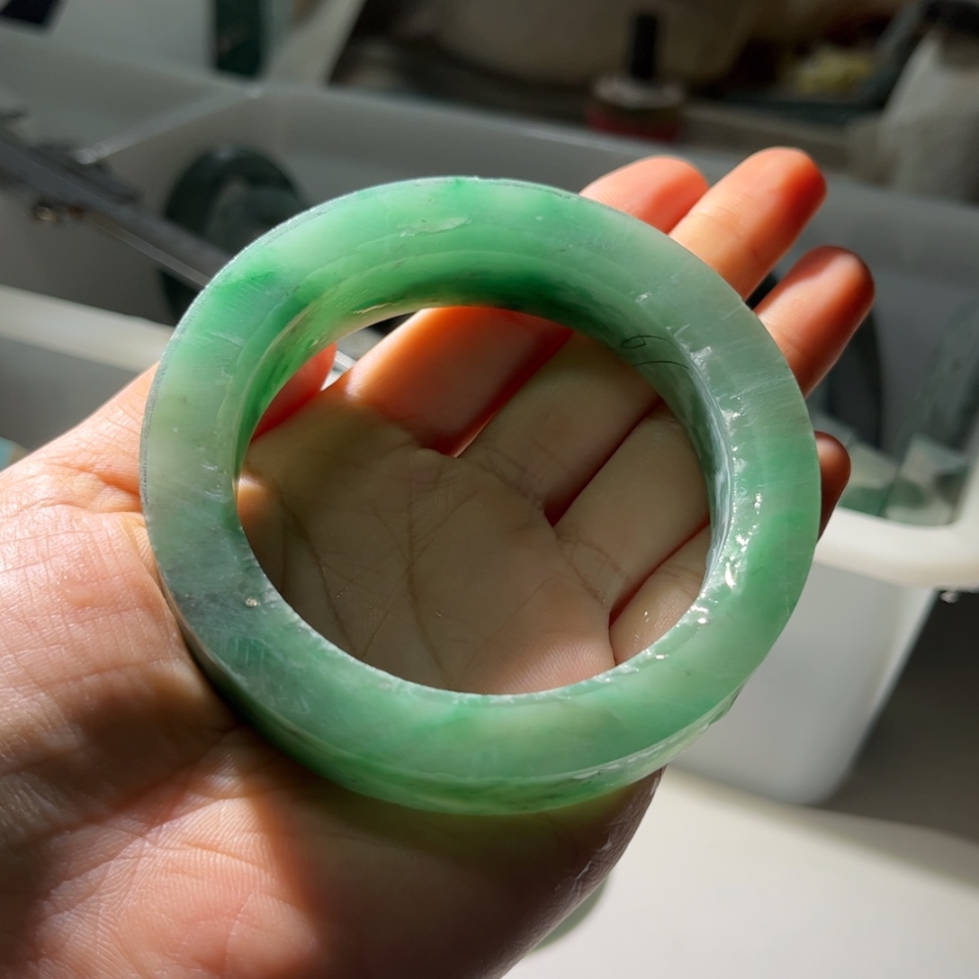 木***.未镶嵌手镯石英质玉定制