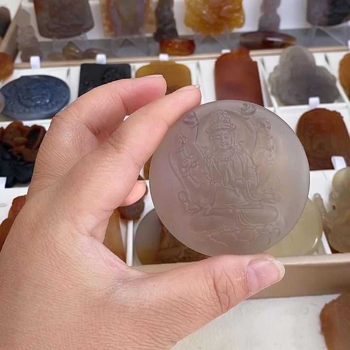 逍***遥玛瑙/玉髓未镶嵌颈饰